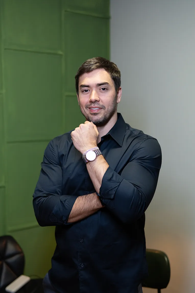 Dr. Felipe Hubechara